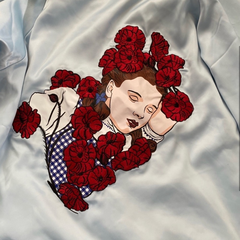 Cakeworthy Wizard of Oz Poppy Light Blue Red Bomber
Dorothy Jacket NWT Size 3XL - Picture 3 of 5